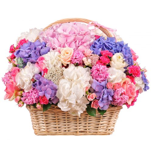 Цветочная композиция в корзине «Весенний бульвар»